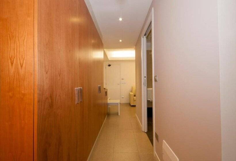 בית מלון כפרי La Rondinaia in Eurocongressi