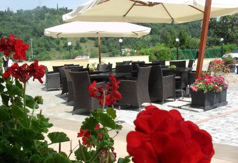 בית מלון כפרי La Rondinaia in Eurocongressi