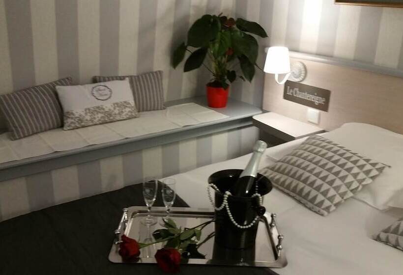 בית מלון כפרי Le Chantereigne