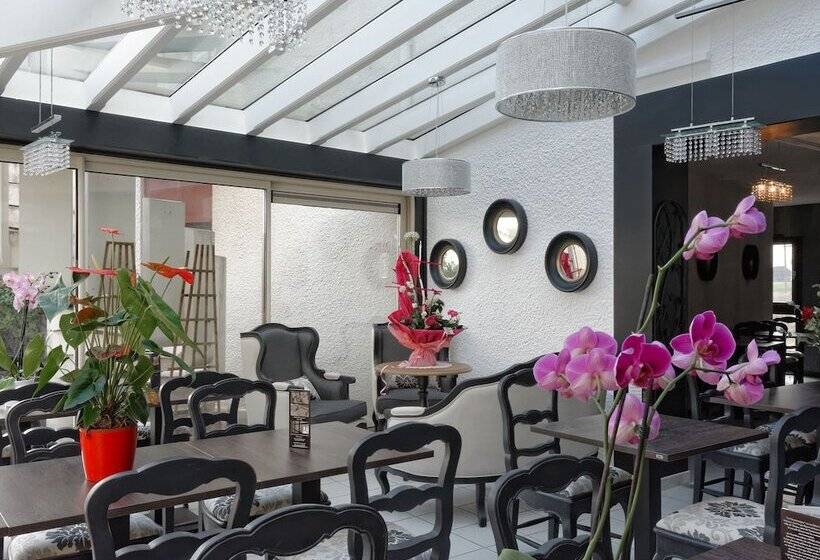 בית מלון כפרי Le Chantereigne