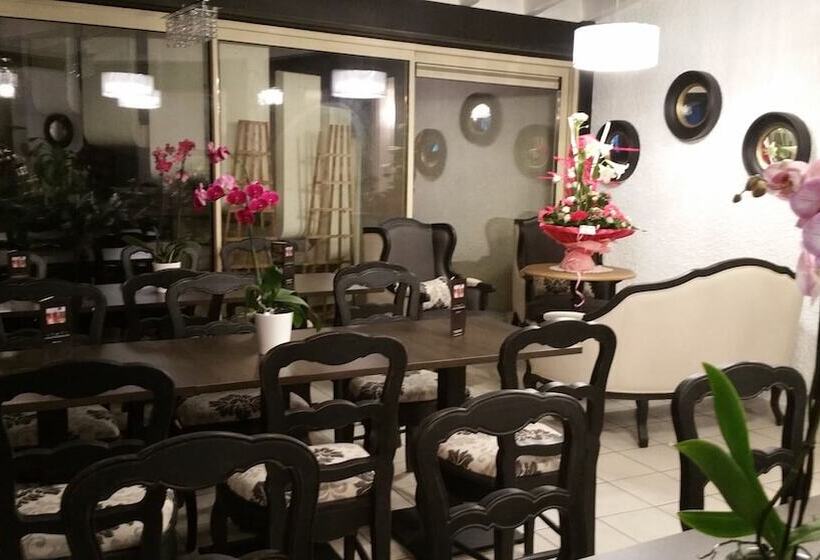 בית מלון כפרי Le Chantereigne