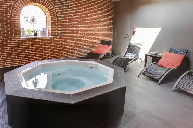 فندق Le Château D Etoges   Champagne