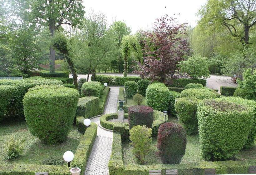 Отель Le Clos De Mutigny