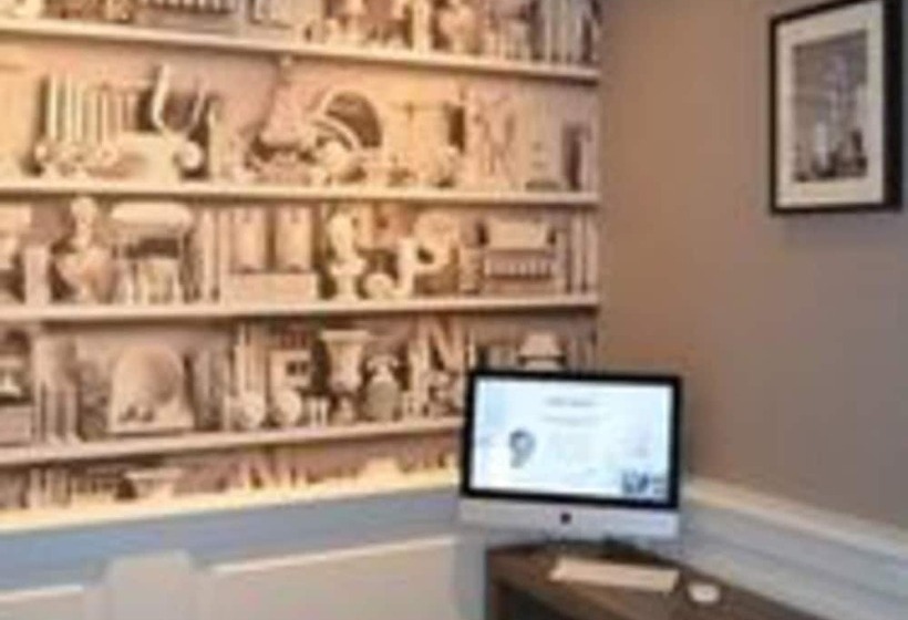 Отель Les Maritonnes Parc & Vignoble