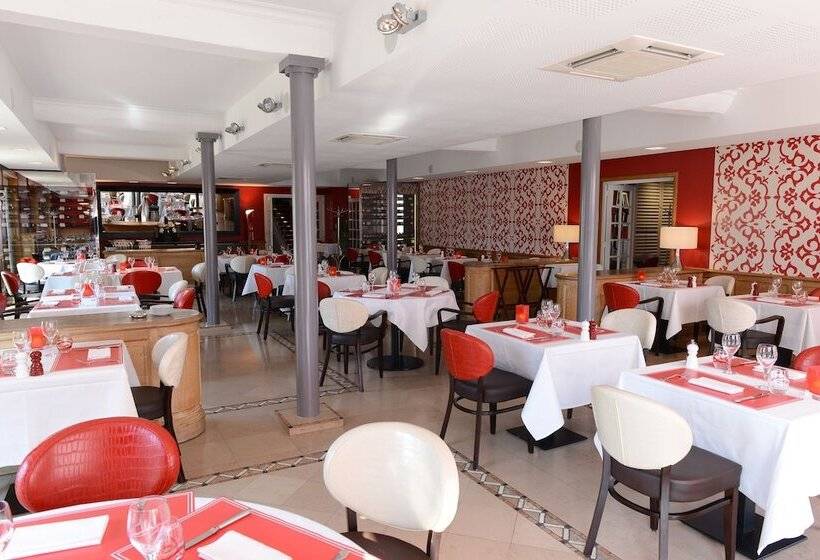 Отель Les Maritonnes Parc & Vignoble