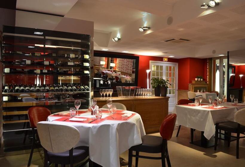 Отель Les Maritonnes Parc & Vignoble