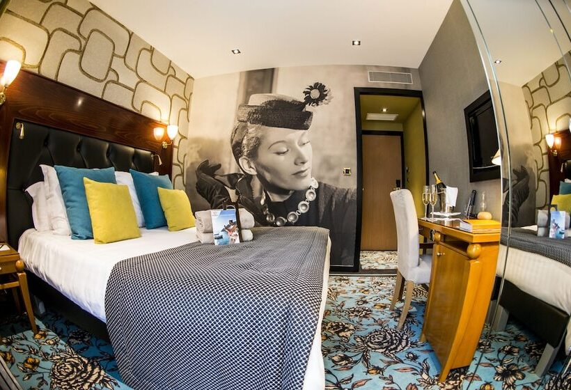 Отель Les Tresoms Lake And Spa Resort