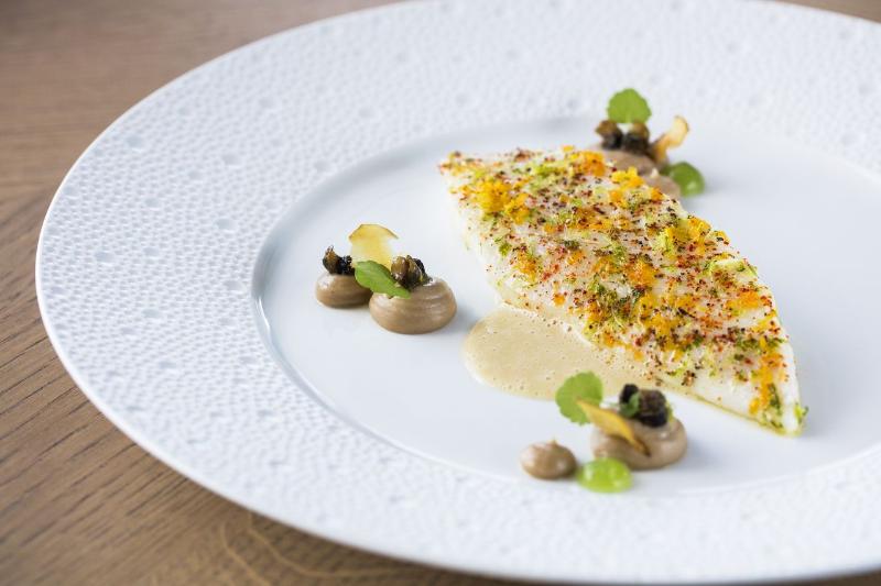 Отель Les Tresoms Lake And Spa Resort