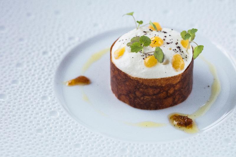 Отель Les Tresoms Lake And Spa Resort