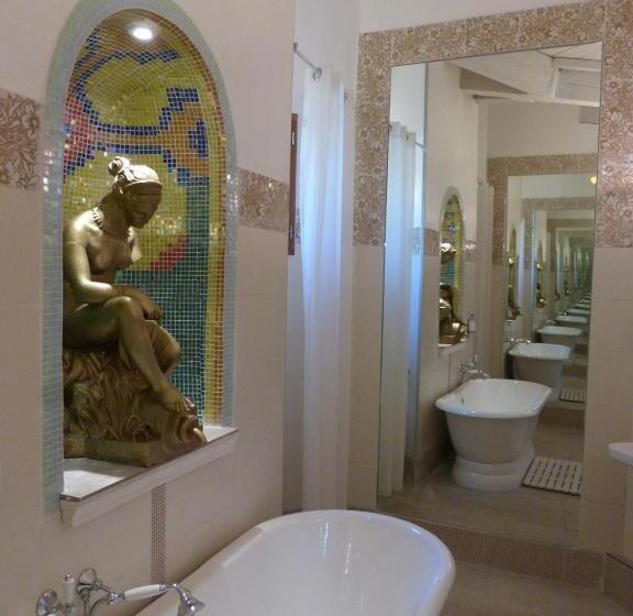 فندق Mas De La Chapelle