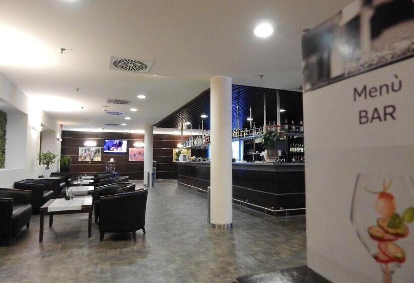 ホテル Mercure Leonardo Da Vinci Rome Airport