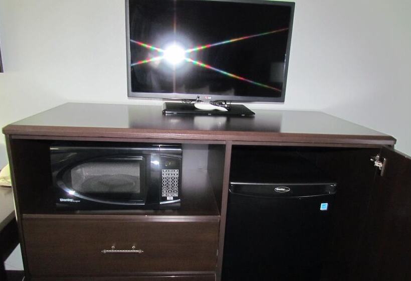 فندق Oak Hill Inn & Suites