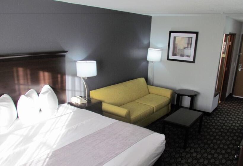 فندق Oak Hill Inn & Suites