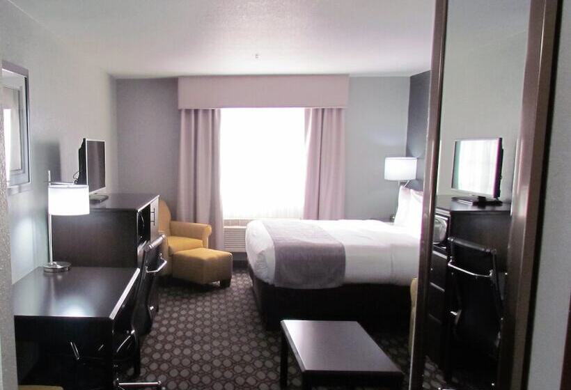 فندق Oak Hill Inn & Suites