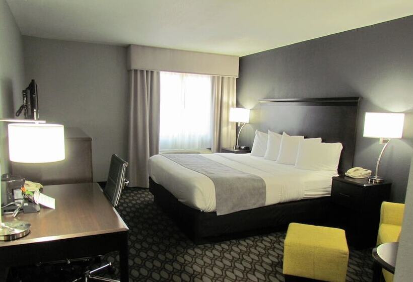 فندق Oak Hill Inn & Suites