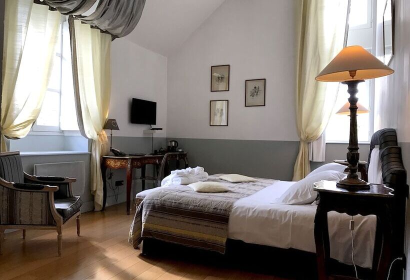 Отель Pavillon Du Chateau