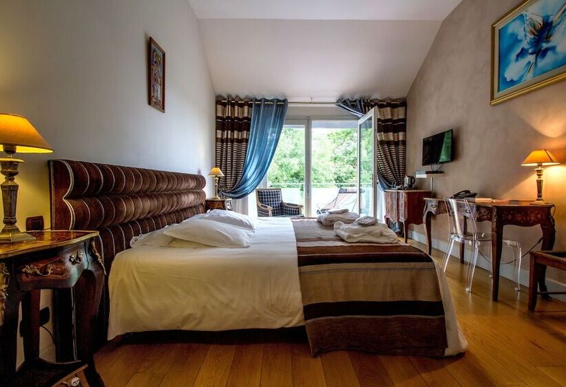 Отель Pavillon Du Chateau