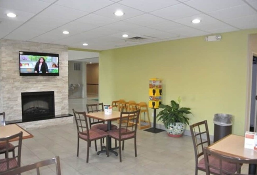 Отель Quality Inn & Suites Arnold St Louis