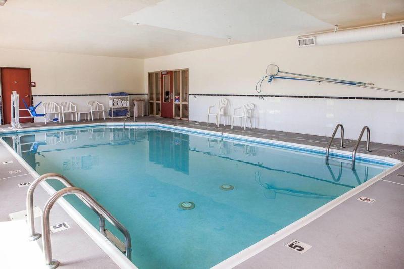 בית מלון כפרי Quality Inn & Suites Arnold   St Louis