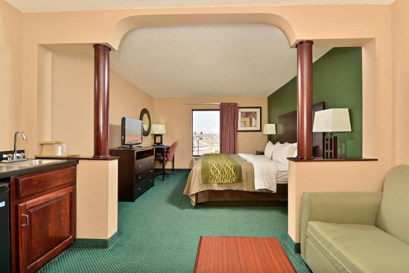 בית מלון כפרי Quality Inn & Suites Arnold   St Louis