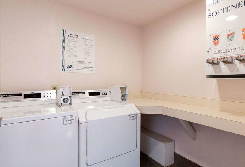 Отель Quality Inn Buffalo