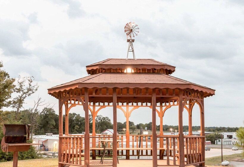 Отель Quality Inn Buffalo