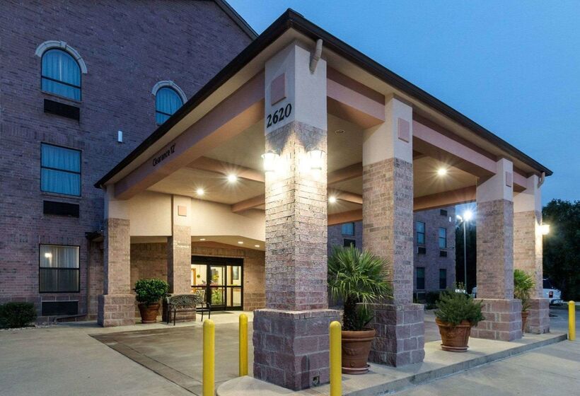 Отель Quality Inn Buffalo