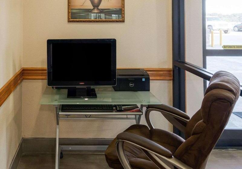 Отель Quality Inn Buffalo