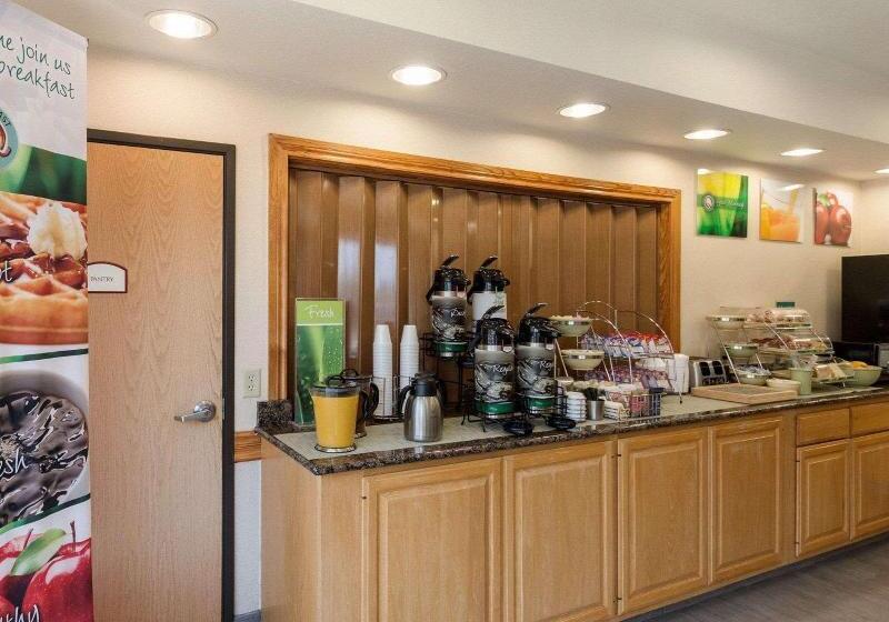 Отель Quality Inn Buffalo