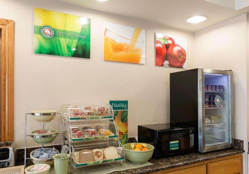 Отель Quality Inn Buffalo