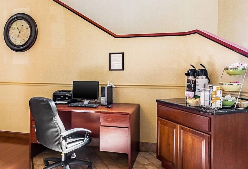 فندق Quality Inn Burkeville Hwy 360 & 460