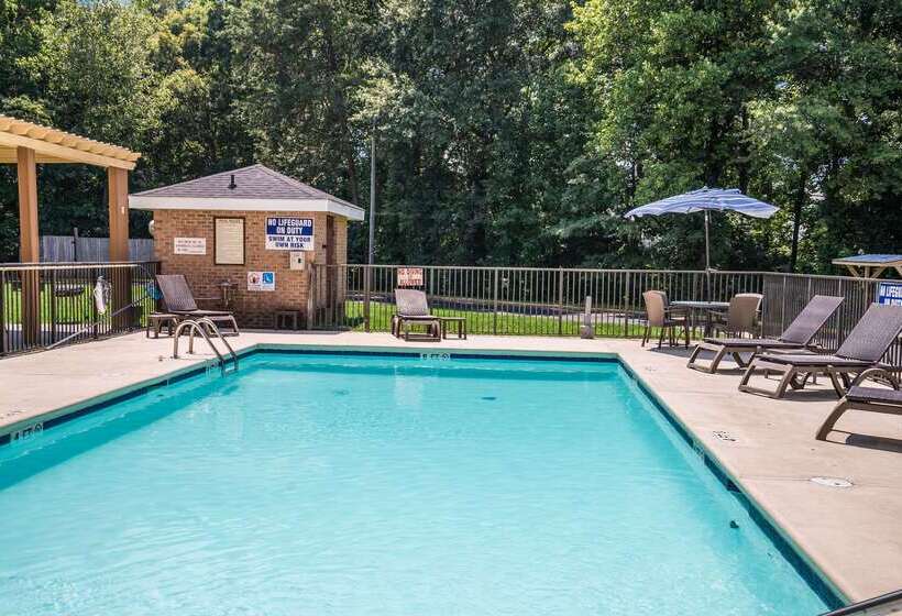 Отель Quality Inn