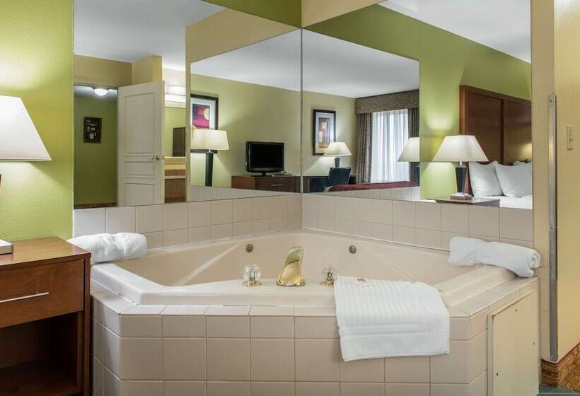 בית מלון כפרי Quality Inn Jacksonville Near I72