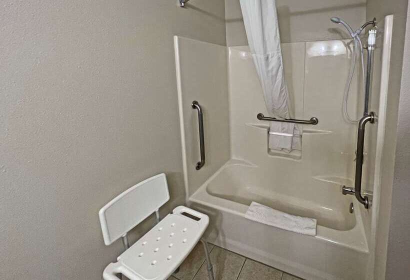 Отель Quality Inn Mitchell I 90