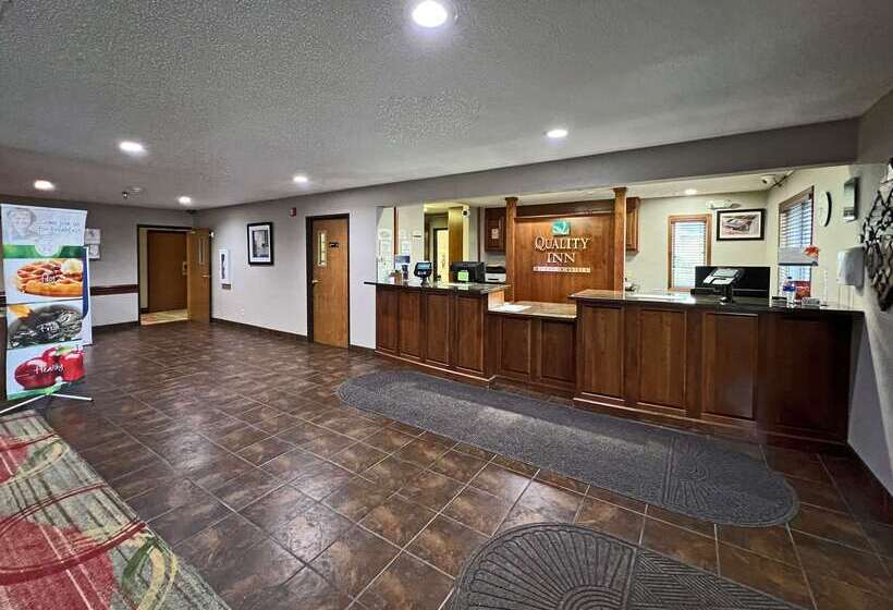 Отель Quality Inn Mitchell I 90