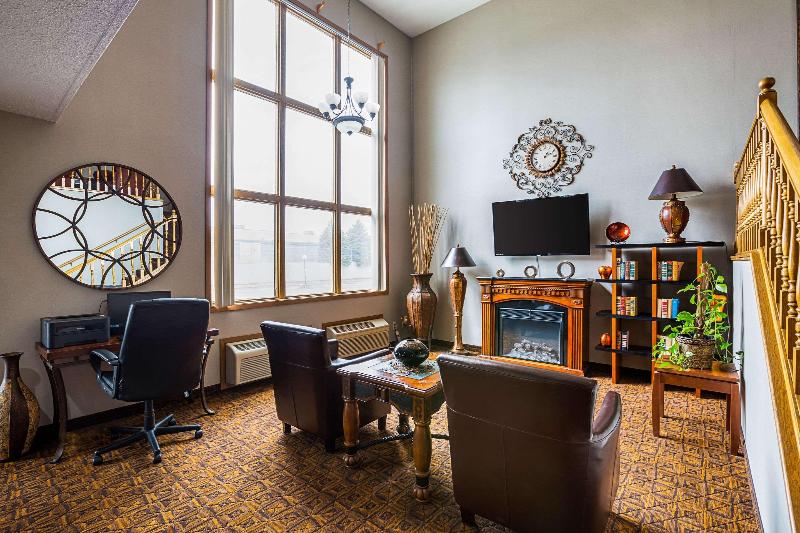 Отель Quality Inn Mitchell I 90