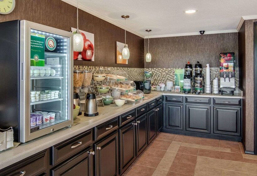 ホテル Quality Inn Mt. Pleasant