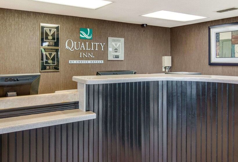 ホテル Quality Inn Mt. Pleasant