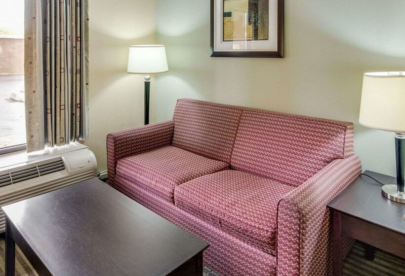 ホテル Quality Inn Mt. Pleasant