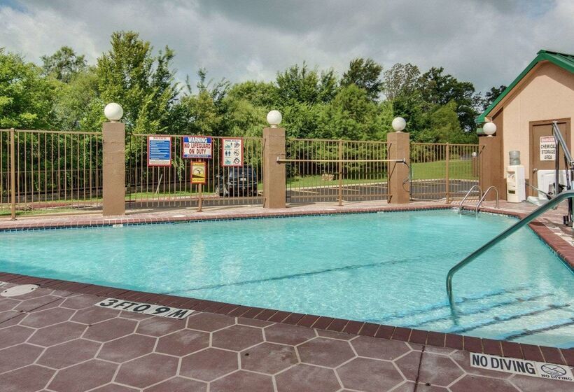 ホテル Quality Inn Mt. Pleasant