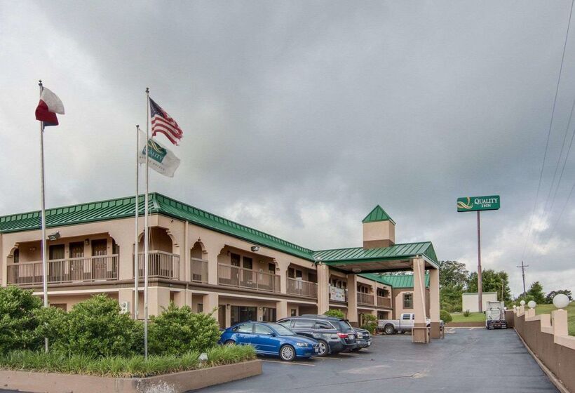 ホテル Quality Inn Mt. Pleasant