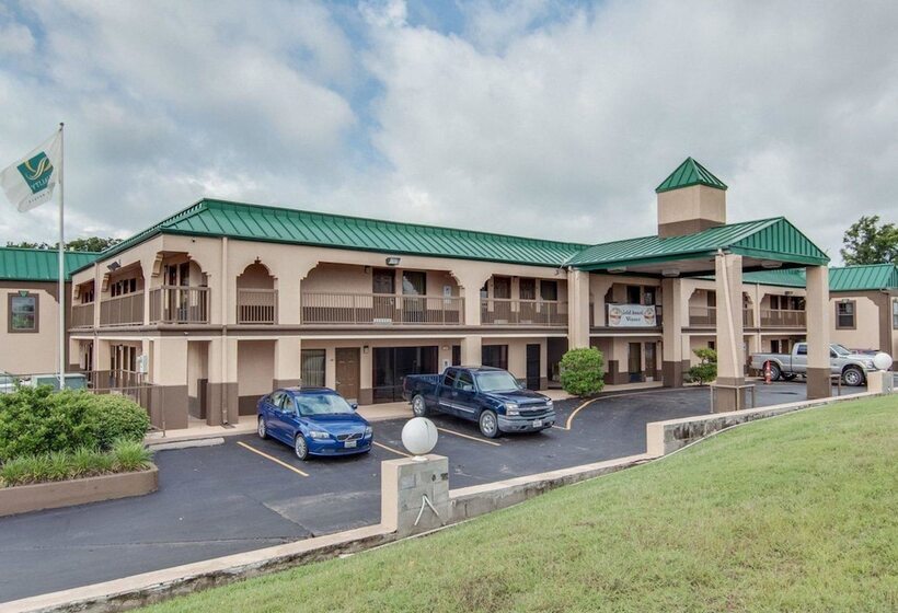 ホテル Quality Inn Mt. Pleasant