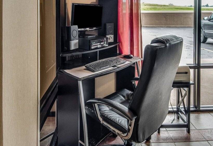 ホテル Quality Inn Mt. Pleasant