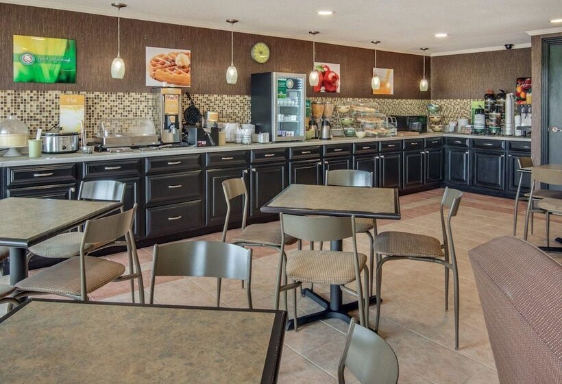 ホテル Quality Inn Mt. Pleasant