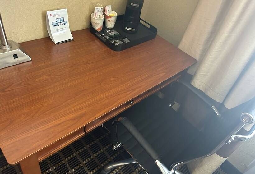 酒店 Quality Inn & Suites