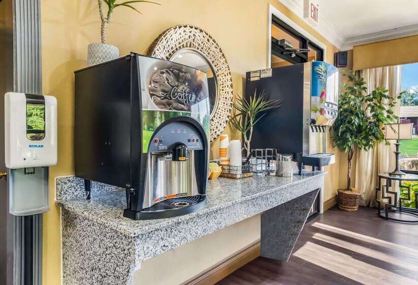 فندق Quality Inn & Suites Corinth West