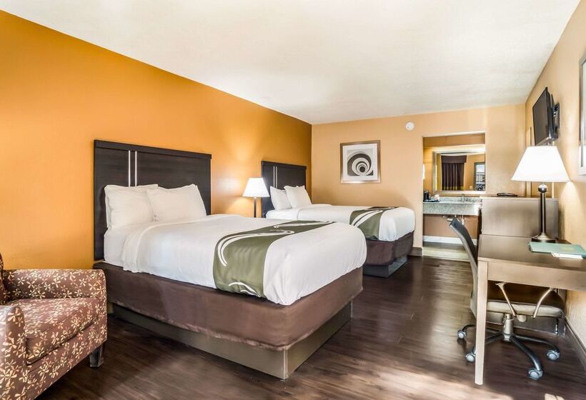 فندق Quality Inn & Suites Corinth West