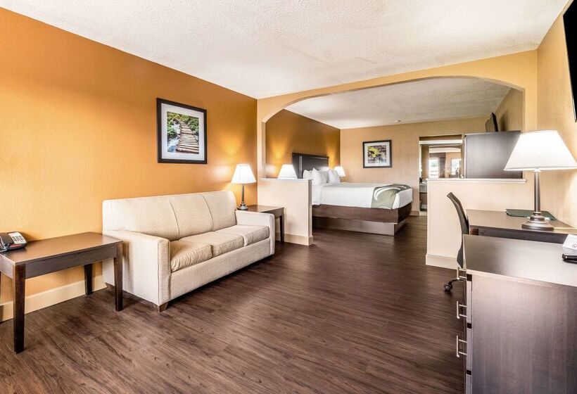 فندق Quality Inn & Suites Corinth West