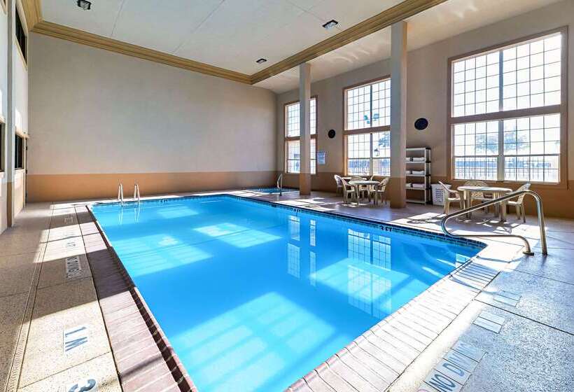 فندق Quality Inn & Suites