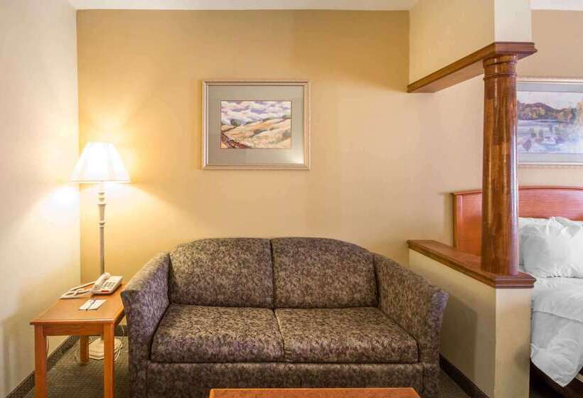 호텔 Quality Inn & Suites Midamerica Industrial Park Area